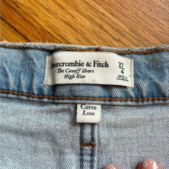 Abercrombie high rise cut off short - Picture 3 of 3